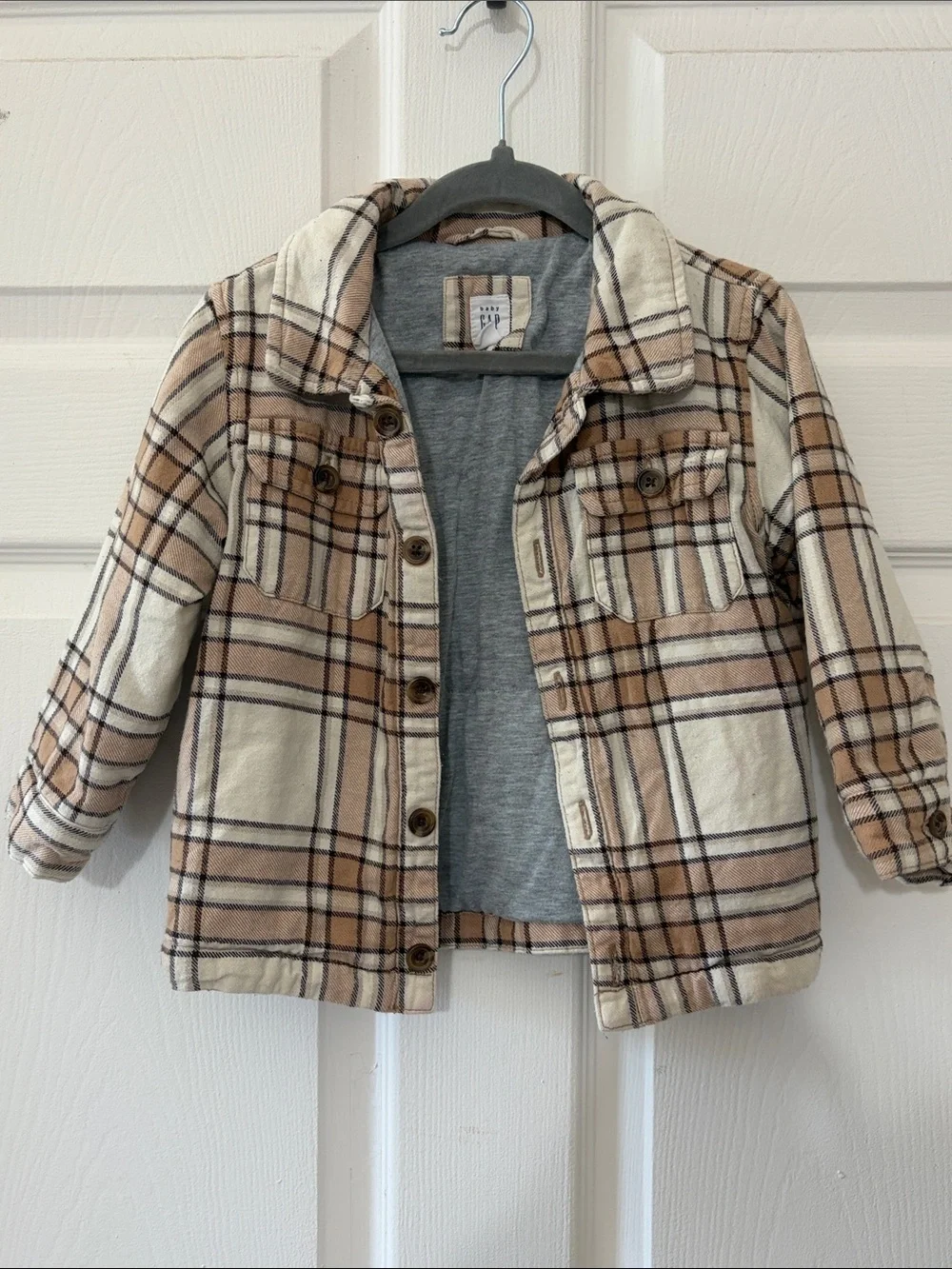 GAP 2T Plaid Button-Up Shacket in Cream and Tan